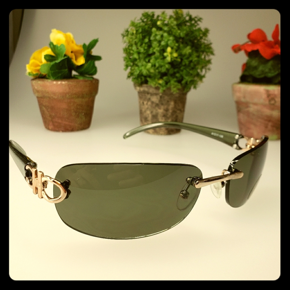 Fashion rimless sunglasses